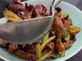 五香蚕蛹的烹饪秘籍（如何做出口感鲜美的五香蚕蛹）