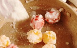 如何制作色彩缤纷的糖水（打造口感丰富、色彩缤纷的甜品佳品）