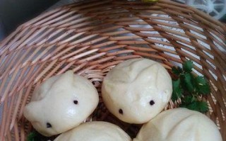 DIY兔子馒头教程（萌趣可口，家庭制作新玩意儿）