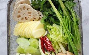品尝新版麻辣香锅（探寻秘制调料的制作技巧和独特风味）