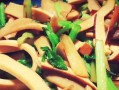 炒鸡蛋干美食大全（美味可口的多种做法，带来不同口感享受）