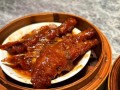 香芋蒸鸡翅，美味健康的家常菜（嫩滑鸡肉搭配浓郁香芋，口感丰富营养多元）