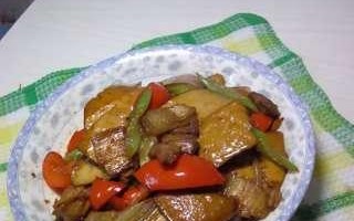 美味熏豆腐干炒肉片的做法（以西葫芦搭配，口感更佳！）