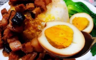 香菇卤肉的做法（味道鲜美，简单易做）