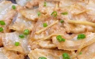 咸鱿蒸腩肉——一道美味的海鲜肉类结合菜品（尝鲜美食的绝佳选择）