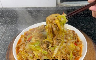 猪皮肉渣炒白菜，美味又营养的佳肴（大快朵颐，家常美食不在话下）