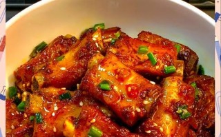 快来学习如何制作一锅香辣可口的排骨火锅！（快来学习如何制作一锅香辣可口的排骨火锅！）
