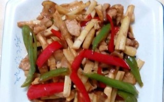 小笋炒肉的美食之旅（教你做出口感极佳的小笋炒肉）