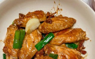 清香紫苏焖鸭（秘制做法，让你轻松烹饪鲜美美味）