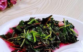 美味可口的蒜粒红苋菜做法（以红苋菜为主，蒜粒烹饪，口感鲜美）