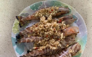 美味可口的香煎美极斑节虾（鲜嫩多汁，清香四溢，一口就爱上的美食）