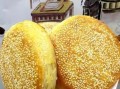 做香酥五香烧饼的秘诀（如何制作脆皮酥香的烧饼）