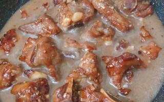 美味炖排骨，哭泣般的口感（用以想哭排骨的做作，享受味蕾的快感）