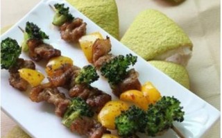 美味营养，自制时蔬烤肉串（享受热闹烧烤时光的必备技巧）