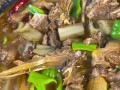 板栗玉米烧鸭，一道香味扑鼻的传统美食（细节决定味道，教你制作一份好吃的板栗玉米烧鸭）