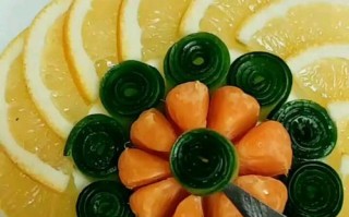 健康饮食，以蒸蔬果大拼盘为主（营养丰富，轻松制作，让你一餐吃足五色食材）