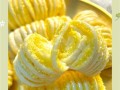 椰香馒头的制作方法详解（用简单材料轻松做出口感绵软的椰香馒头）