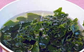 用裙带菜烧出美味桂花鱼（享受健康美味，尝遍海鲜好滋味）