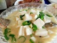 小鱼汤豆腐的做法（一锅浓郁的海鲜口感，轻松做出美味汤豆腐）