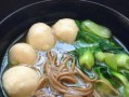 自制美味西红柿鱼丸面（健康营养简单易学，体验家庭烹饪的乐趣）