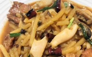 以鲍鱼土豆为主题的美食探秘（打开味蕾的口感盛宴）