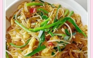 清炒韭菜绿豆芽的做法（清新美味，家常做菜不可少）