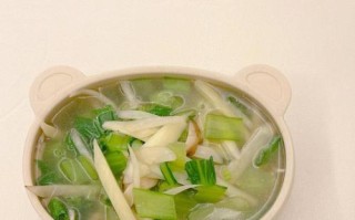 美味健康的香菇烧茭白（以香菇为主料烧制的茭白，开胃又健康）