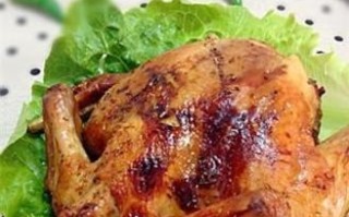 五香烤鸡，让你的味蕾在夏日焕发光彩（用家庭烤箱也能轻松做出美味的五香烤鸡）