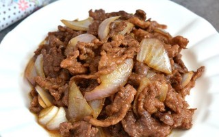 美食之道（色香味俱全的经典家常菜，让你爱不释口）
