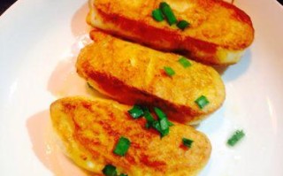 香煎或炸馒头片，美味简单的家常小吃（以馒头为主材料，加工简便，口感酥脆，营养丰富）