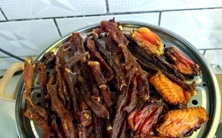 自制蜜汁猪肉干的制作方法（一口咬下去，肉质鲜嫩多汁，回味无穷）