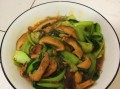 香肠与青菜的完美搭配，健康美味不容错过！（香肠与青菜的完美搭配，健康美味不容错过！）