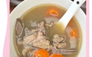 五指毛桃猪骨汤——营养美味的健康佳品（用毛桃与五指山药搭配猪骨，做一碗清热解毒的汤品）
