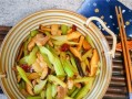 香菇小炒肉——美味营养又下饭的家常菜（香气扑鼻，肉质鲜嫩，菇香四溢，幸福满满）