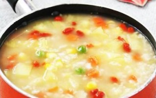 玉米枸杞糍饭团的做法（中式小食早餐，营养美味不容错过）