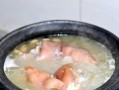 解冻寒冬——煮一锅暖心的雪豆鱿鱼猪蹄汤（冬季暖身美食，味蕾感受温暖的味道）