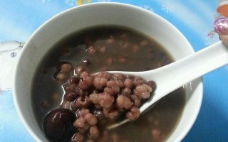 轻松学会薏仁红豆汤的做法（健康美味，减肥神器）