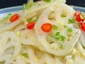 水中人参炖鸡的制作方法（营养美味，助力健康）