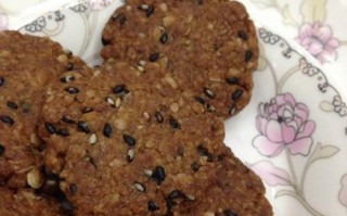 营养燕麦片小酥饼的做法（简单易做，健康美味的小点心）