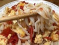 以西红柿凉面为主的清凉夏日美食（传统美味再升级，加入独特调味，打造健康美食，）
