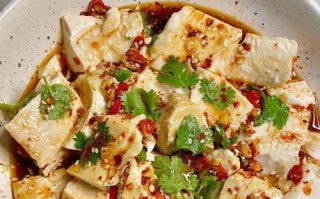 小米辣拌香菜的制作方法（用小米辣调味，让香菜更加美味）