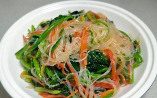 健康美味菠菜豆腐粉丝汤（营养丰富家常好喝）