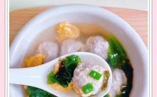一碗暖心肉丸紫菜汤，温暖你的胃和心（做法详解，让你在家也能享受美味汤品）