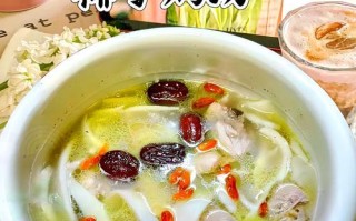 椰子煲老鸡，滋补养生的佳肴（以椰子为主料，老鸡为辅料，制作出的美食）