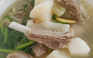 羊排白菜粉丝汤的制作方法（如何烹饪美味营养的羊排白菜粉丝汤）