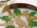 美味又健康的肉丝菠菜米粥（做法简单易学，营养丰富美味可口）