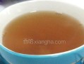 教你做一杯美味的银耳香梨甘蔗罗汉果蜂蜜茶（健康养生，口感甘甜，轻松自制）
