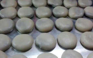 手工制作香酥糍粑（传统小吃，口感酥脆，健康美味）