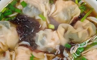 鲜肉栗子馄钝的做法（营养美味的秋季美食）