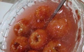 山楂罐头水的制作方法（营养丰富，健康美味的自制饮品）